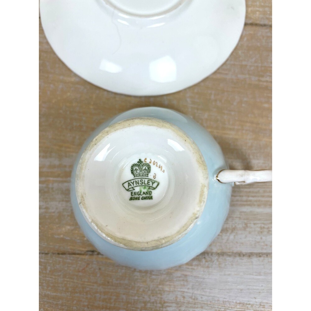 Aynsley Bone China Tea Cup & Saucer Blue Outside Floral Forget-Me-Not Gold - Picture 3 of 5